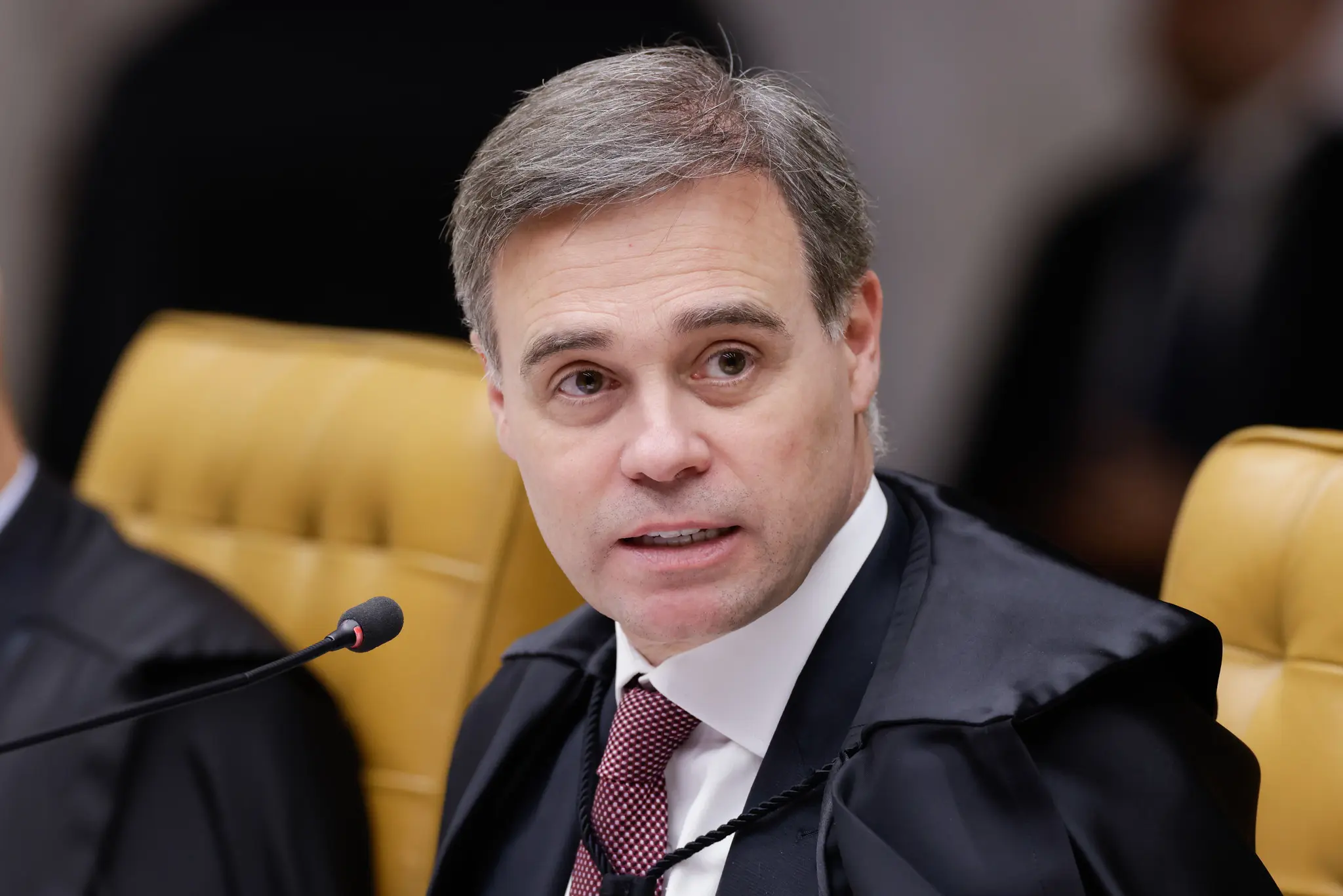 Caso Master: Mendonça denuncia pressões no STF e diz que não vai recuar
