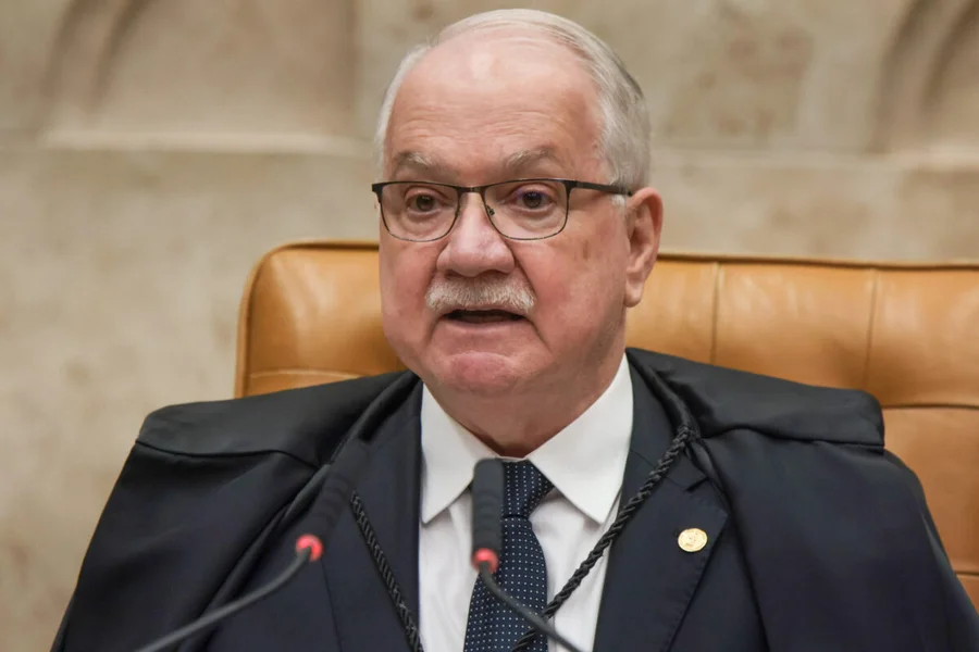 Fachin arquiva ações do Inquérito das Fake News contra Eduardo Bolsonaro e Malafaia