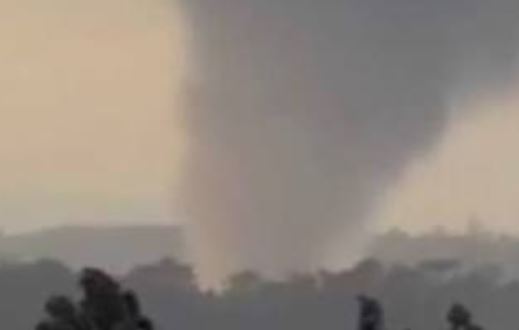 Dois tornados atingem o Paraná em 24h e deixam rastro de destruição em escolas e propriedades