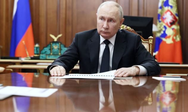 Putin se reúne com enviado americano, acena para negociações de paz com a Ucrânia e planeja encontro com Trump e Xi