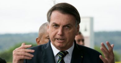 Médico de Bolsonaro poderá ser investigado pela Polícia Federal, diz jornal