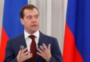 Medvedev diz que Europa “se borraria de medo” e não impediria os EUA de tomarem a Groenlândia