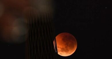 Eclipse lunar penumbral enfeita o céu em várias cidades pelo mundo; confira fotos