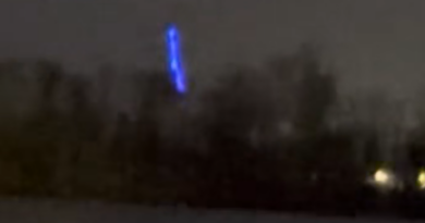 OVNI é flagrado descendo do céu e indo para o rio Delaware nos EUA e intriga moradores; vídeos
