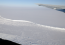 Gigantesco iceberg se desprende da plataforma de gelo Brunt da Antártica; vídeo