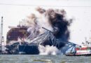 EUA demolem com explosivos parte da ponte que desabou em Baltimore; veja vídeos