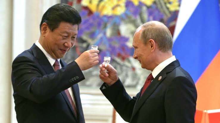 Putin e Xi Jinping anunciam aumento da cooperação militar em meio ao avanço preocupante da Rússia na Ucrânia