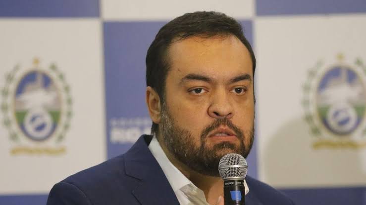 Relator vota para cassar mandado de  Cláudio Castro no RJ