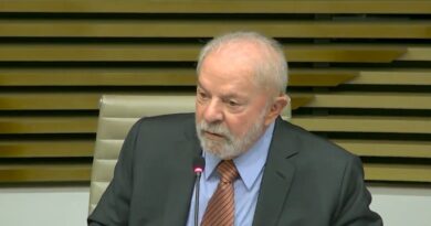 Lula faz ligação direta a Trump e pede alívio nas tarifas de importação