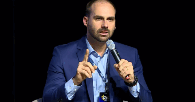 Eduardo Bolsonaro planeja retorno ao Brasil, diz Ciro Nogueira