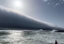 Nuvem em forma de tsunami em Portugal causa espanto em banhistas; veja vídeos