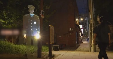 Robocop holográfico do futuro” combate o crime sem sair do lugar em Seul