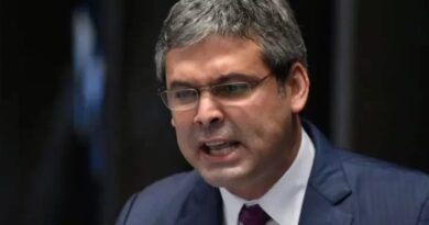 PT pede prisão preventiva de Bolsonaro e teme agitação no Congresso durante julgamento