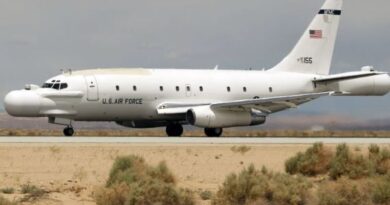 Avião mais secreto do mundo circula sobre a Área 51 nos EUA e gera perguntas sobre atividade misteriosa