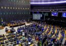 Câmara corre para votar lei que pode mudar a internet para crianças e adolescentes