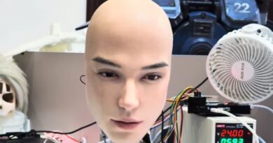 Robô ultra-realista da China: pisca e se contorce como um verdadeiro ser humano, mas assusta!