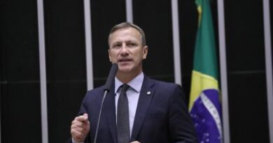 Barco que hospeda Lula em Belém vira alvo de investigação no TCU e PGR, após investida da oposição