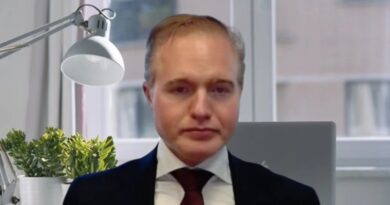 Prisão de Bolsonaro causa Indignação e é classificada como “sátira” por advogado de Trump