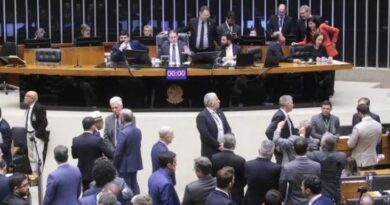 Congresso derruba vetos chave e impõe derrota ao Governo Lula
