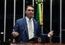 Flávio liga decisão a vingança de Moraes e chama julgamento de Bolsonaro de “farsa”