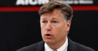 Vice-secretário dos EUA lança forte crítica a Moraes pela prisão de Bolsonaro