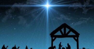 Quando Ele nasceu, a história conta que poucos o viram; mas, quando Ele retornar, todos o verão