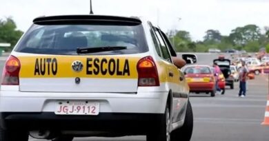 Contran derruba exigência: aulas em autoescola deixam de ser obrigatórias para tirar CNH