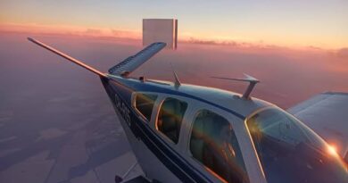 OVNI em formato incomum  “persegue” avião e deixa controladores atônitos nos EUA