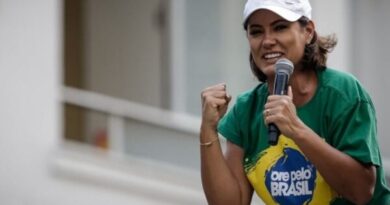 PL suspende negociações no Ceará após críticas de Michelle à aliança com Ciro