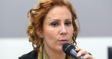 Alexandre de Moraes anula votação da Câmara e afirma competência do STF para cassar Zambelli