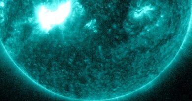 Explosão solar intensa atinge marca recorde de radiação na Terra persiste há mais de 30 horas