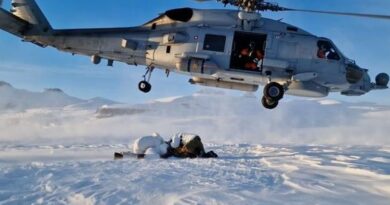 Dinamarca nega acordo com Trump e envia unidades de elite para a Groenlândia em meio à preparação da ilha para crise