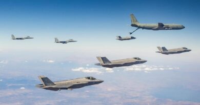 Força militar americana de grande escala com dezenas de aeronaves é posicionada próxima ao Irã”