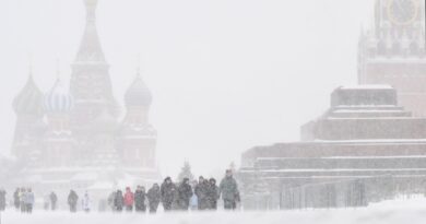 Ciclone Walli castiga Moscou com uma das maiores tempestades de neve da história