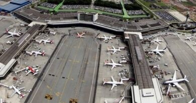Drones invadem espaço aéreo e paralisam Aeroporto de Guarulhos em pleno Carnaval