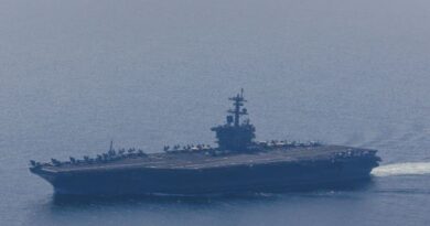 EUA golpeiam o Irã com novas sanções após negociações, enquanto CENTCOM envia mensagem enigmática ao regime