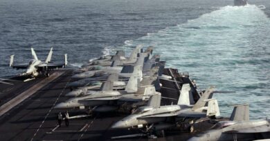 EUA mobilizam força aérea massiva: 50 caças de elite chegam ao Oriente Médio em 24h