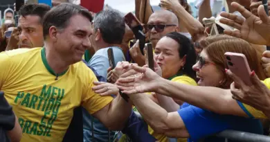 Pedido negado: Justiça de SP rejeita ação de Lulinha para tirar vídeo de Flávio Bolsonaro do ar