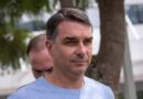 Flávio Bolsonaro se reúne com ministro de Bukele em São Paulo e defende meio milhão de novas vagas em presídios