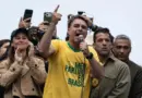 Flávio chama Lula de desesperado, vê vitória no 1º turno e crítica proibição de bets em ato na baixada fluminense