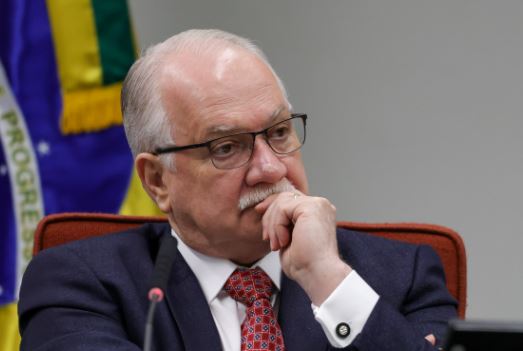 Fachin manda Mendonça tirar sigilo total do caso Master em 24h e acirra crise no STF