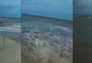  Frente fria provoca avanço repentino do mar, invade restaurante, destrói barcos e causa pânico em praias catarinenses