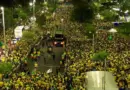 Flávio Bolsonaro e Nikolas Ferreira arrastam multidão na zona oeste de Manaus; veja vídeo