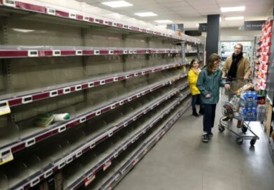Governos ao redor do mundo recomendam reservas de emergência para a população diante de escalada global de crises Governos ao redor do mundo recomendam reservas de emergência para a população diante de escalada global de crises