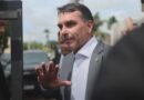 Flávio Bolsonaro visita o pai em Brasília após fim de restrição do STF