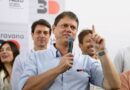 Tarcísio vai a Brasília em busca de novos apoios para Flávio Bolsonaro e dispara: “Governo Lula é o Titanic afundando”