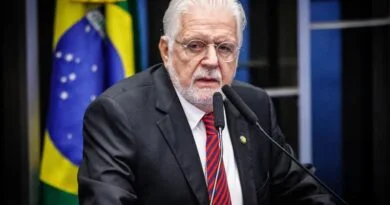 Ministro Mendonça autoriza quebra de sigilo e monitoramento de celular de Jaques Wagner